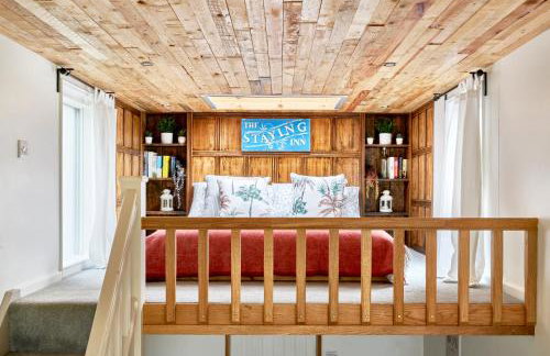 Extraordinary Huts Ltd - Photo 84