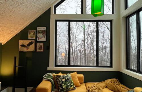 Retro Retreat with Hot Tub, Sauna & Arcade - Foto 46