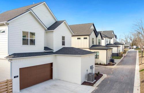 Ozark Oasis Walk to DT Bentonville - Photo 35