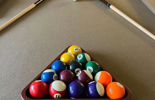 Tropical 4BR Oasis with Pool and Jacuzzi Near Strip - Photo 31