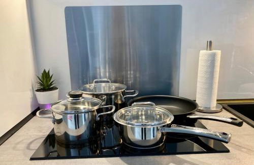 Living at Saarpartments -AdultsOnly- 2 Bedrooms, Kitchen - Business & Holiday Apartments for Long- and Short term Stay, 3 min to Train Station, Secure E-Bike Parking! - Foto 5