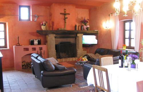 Apartment with large covered terrace, in small residence with swimming pool - Foto 25