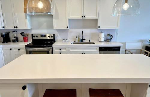 Oceanfront Fully Remodeled 2BR 2BA, Pool, Hot Tub, Gated Parking - Foto 19