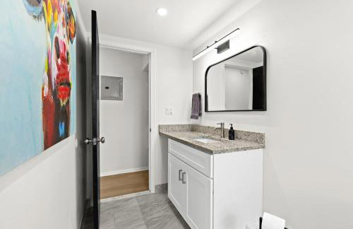 Stylish 1BR Upper Flat in Vibrant Royal Oak - Foto 25