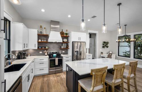 River Access Firepit BBQ Sleeps 12 - Foto 13