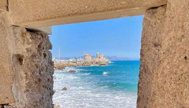 Colosse de Rhodes Old Town Outdoor Escape Room - Photo 3