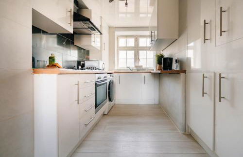 London's Great Escape 2 Bed Flat - Foto 60