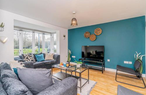 Spacious 5BR House 3 Bathrooms ideal for CONTRACTORS free PARKING - Photo 3