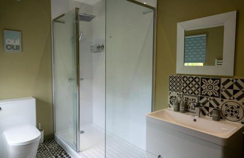 Acorn Apartment - Photo 3