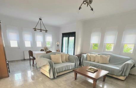 Grace and Harmony of Ancient Corinth - Foto 4