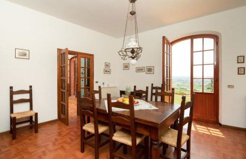 Exclusive 1970s villa with pool and garden by VacaVilla - Foto 16