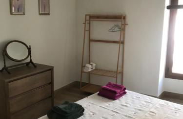 Centrally located two bedroom apartment - Foto 8