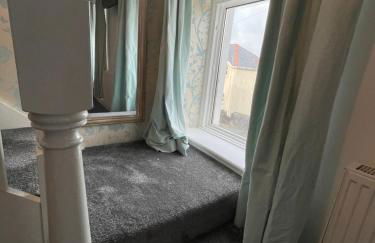 Cheerful 2 Bedroom Townhouse with Cinema Loft - Foto 45