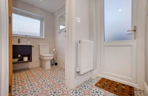 Spacious 3 Bedroom House with Parking in Bridgwater Ideal for Contractors & Group Stays - Foto 6