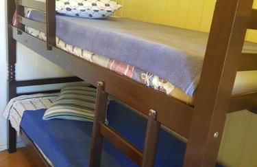 CASA FULL, CENTRO, 130m quadrados, 9 Pessoas, Wi-Fi, 3 Qtos, Churrasqueira e Apetrechos, Cozinha-Sala Integrados, 2 Banheiros, Varanda e Jardim, Garagem Coberta, Estac Interno 3 Carros, Lareira de Alta Performance e Fogão de Ferro, Área nos Fundos - Foto 31