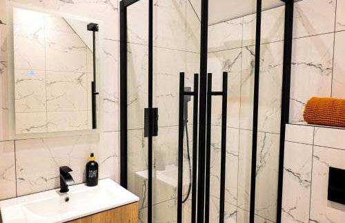 Laurie Grove - Foto 14