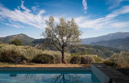 Secluded house with amazing view and swimming pool - Foto 1