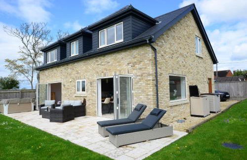 Rollestone New Forest (HOT TUB) - Photo 17