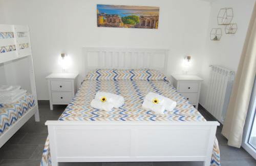 Villa Milicia - New Private Villa near Palermo and Cefalù with Pool, Sea View Terrace, Playground and Large Parking - Foto 9
