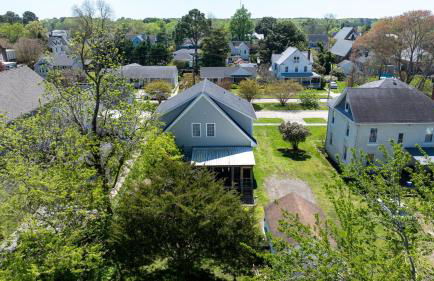 The Great Escape - renovated in-town charm! - Foto 43