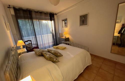 Les Collines d'Estanove, charming, bright, calm place with pool - Foto 9