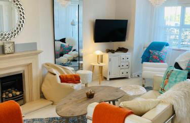 Stunning Seafront House with garden and private parking - Foto 27