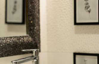 Spacious 3-bedroom apartment with WiFi, AC in charming Kalamaria - mountain view - Foto 12