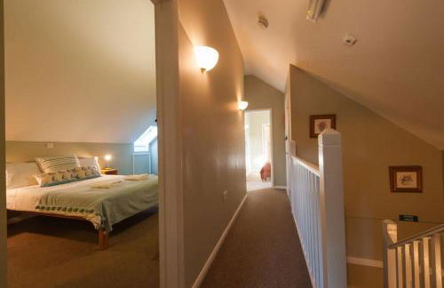 Marshlands House, Sleeps 16 - Country barn with hot tub - Foto 30