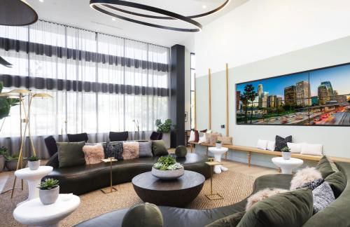 Noho Alexan Modern 2bed Duo with FREE Parking - Foto 9