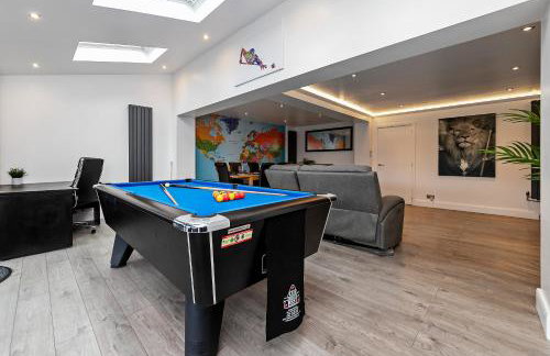 Contractors Dream~POOL TABLE~Close to Luton Airport~Three Double Bedrooms - Foto 7