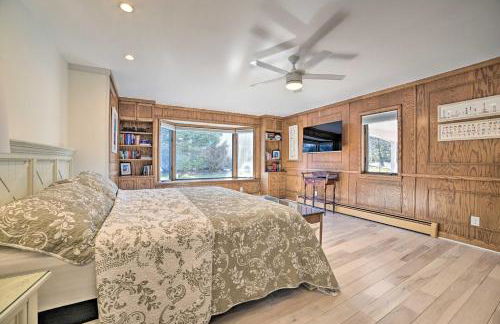 2 Living Areas, Tennis! Waterfront Suttons Bay Gem - Foto 20