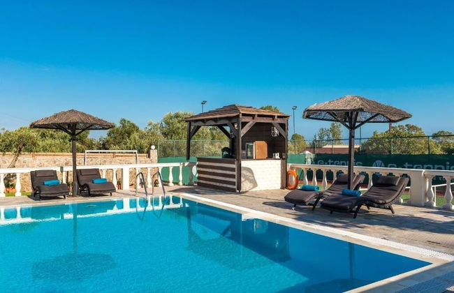 Villa Maxim with Private Pool & Tennis Court - Foto 12
