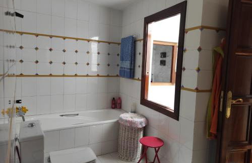 Encantadora casa con piscina privada y vistas panorámicas - Foto 3