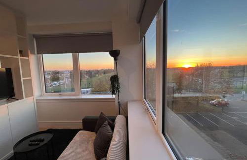 Voyager Haus Apartments, EV Charging Stations, London Heathrow Airport, LHR, Terminal 4, RE-Energise & GO - Foto 43