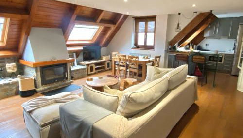 DUPLEX con encanto en Bagergue y guarda esquíes - Foto 2