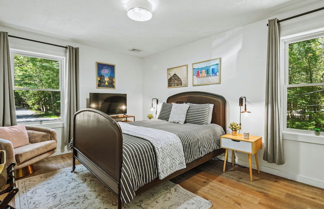 Lake Daze by Avantstay Lakefront w/ Modern Interior, Enclosed Porch & Hot Tub - Foto 27