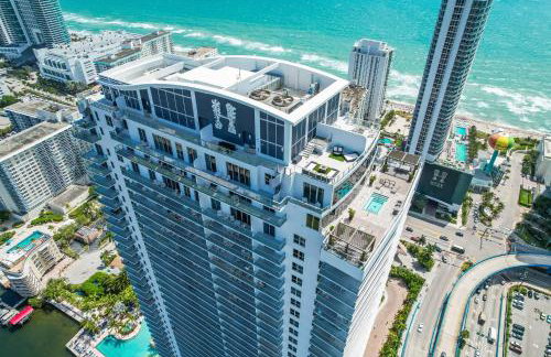 2BR Ocean Penthouse - Private Terrace & Hot Tub - Foto 6
