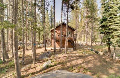 Near Donner Lake and Skiing Soda Springs Cabin! - Foto 25