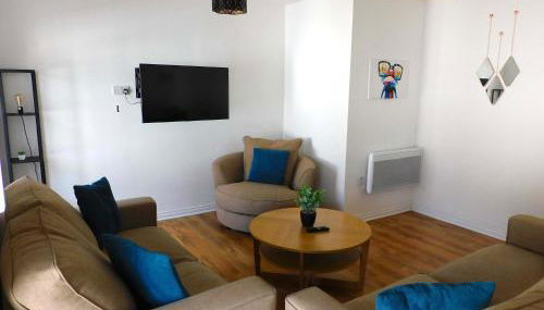 No 5 - Modern 2 bedroom Apartment in Lanark Town Centre - Foto 2