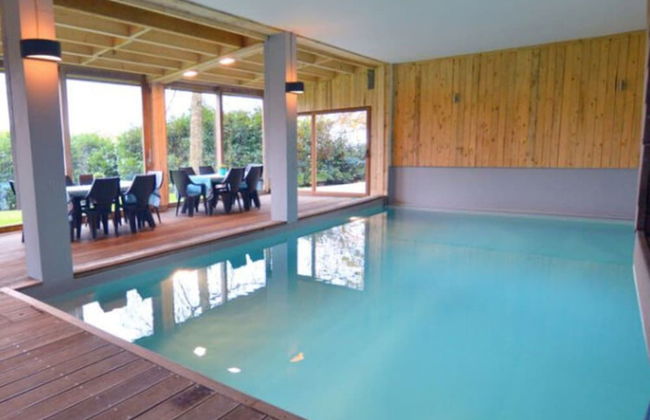 Rustic Farmhouse With Pool - Photo 27