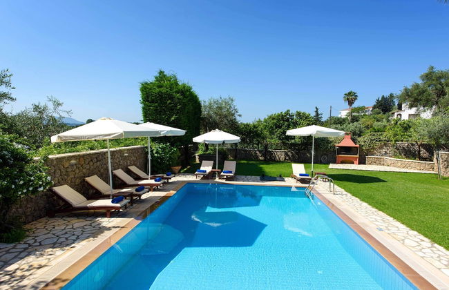 Luxury Villa Lemonia With Private Pool - Photo 31