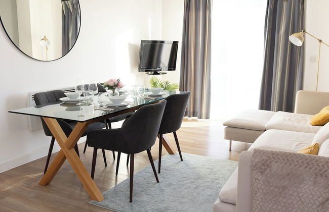 Stylish 2BR Apartment, Town Centre, Free Parking - Foto 13