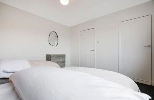 Free Parking - Central - Sleeps 6 - 3 Bedrooms - Foto 12