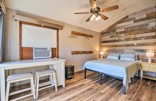 Guadalupe Riverfront Studio w/ Private Balcony - Foto 7