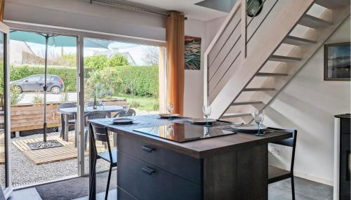 2 Bedroom Gorgeous Home In Saint-Pabu - Foto 3