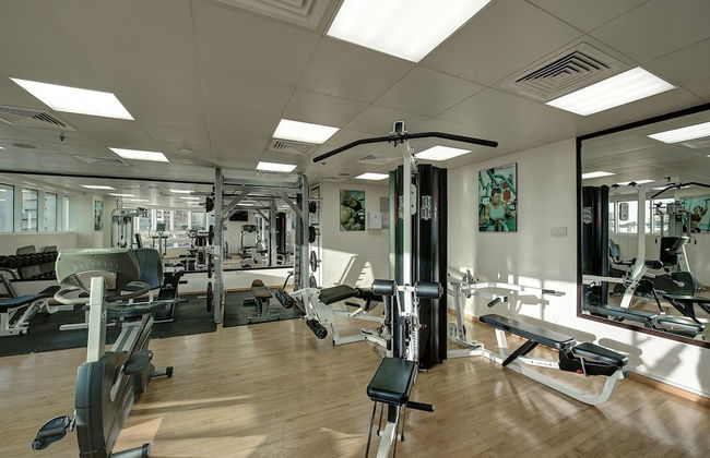 Number One Tower Suites - Photo 65