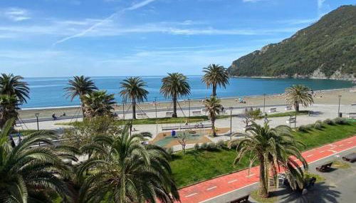 A window to the sea - Foto 1