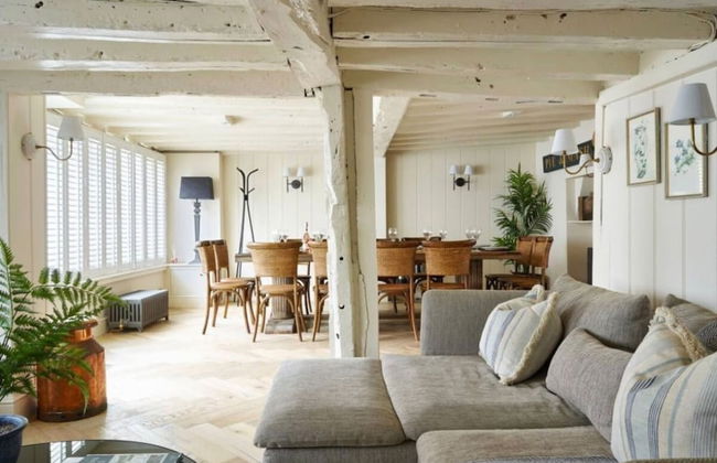 Old Coach House Dolls House - From 1100 Per Night - Photo 1