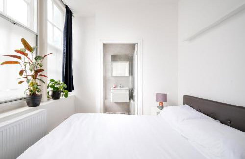 Serene One Bedroom Apartments Holborn, 10 Min Walk to Oxford Street - Photo 3