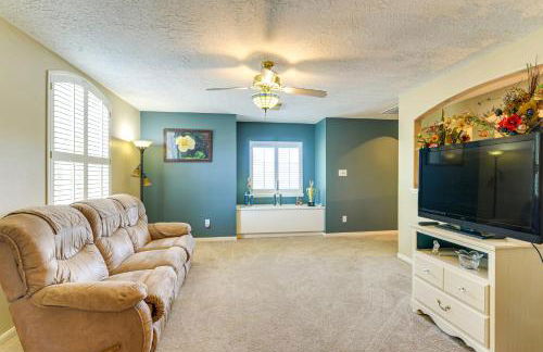 Patio, BBQ and Yard Family Retreat in Pearland - Photo 20